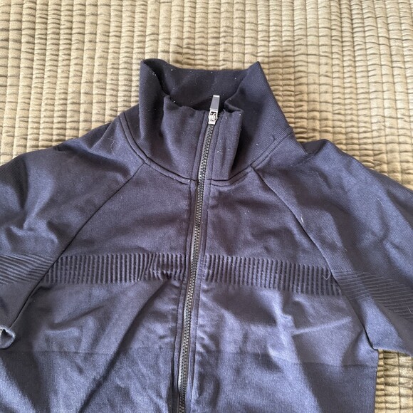 Fabletics  Cropped  Seamless Rib Jacket Zip Up Women's Size small - Picture 4 of 14